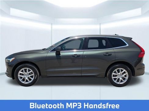 Used 2021 Volvo XC60 T5 Momentum w/ Premium Package FWD image 2