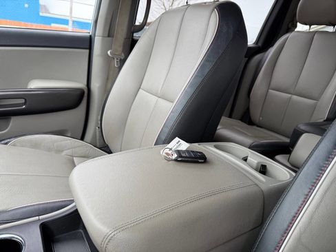 Used 2019 Kia Sedona EX image 21