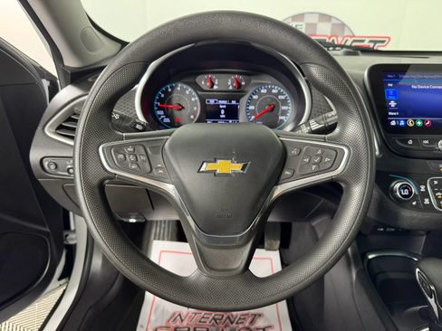 Used 2023 Chevrolet Malibu LT FWD image 13