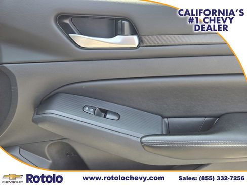 Used 2024 Nissan Altima 2.5 SV FWD image 10