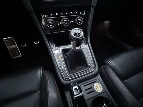 Used 2016 Volkswagen GTI Autobahn w/ Lighting Package (SEL) FWD image 20