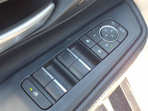 Used 2024 Toyota Grand Highlander AWD image 12