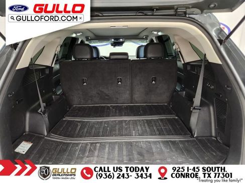 Used 2023 Kia Sorento S w/ Panoramic Sunroof Package image 9