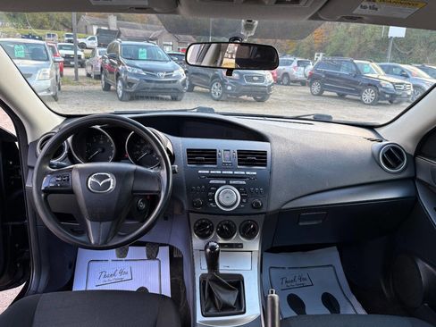 Used 2011 MAZDA MAZDA3 i Sport image 10