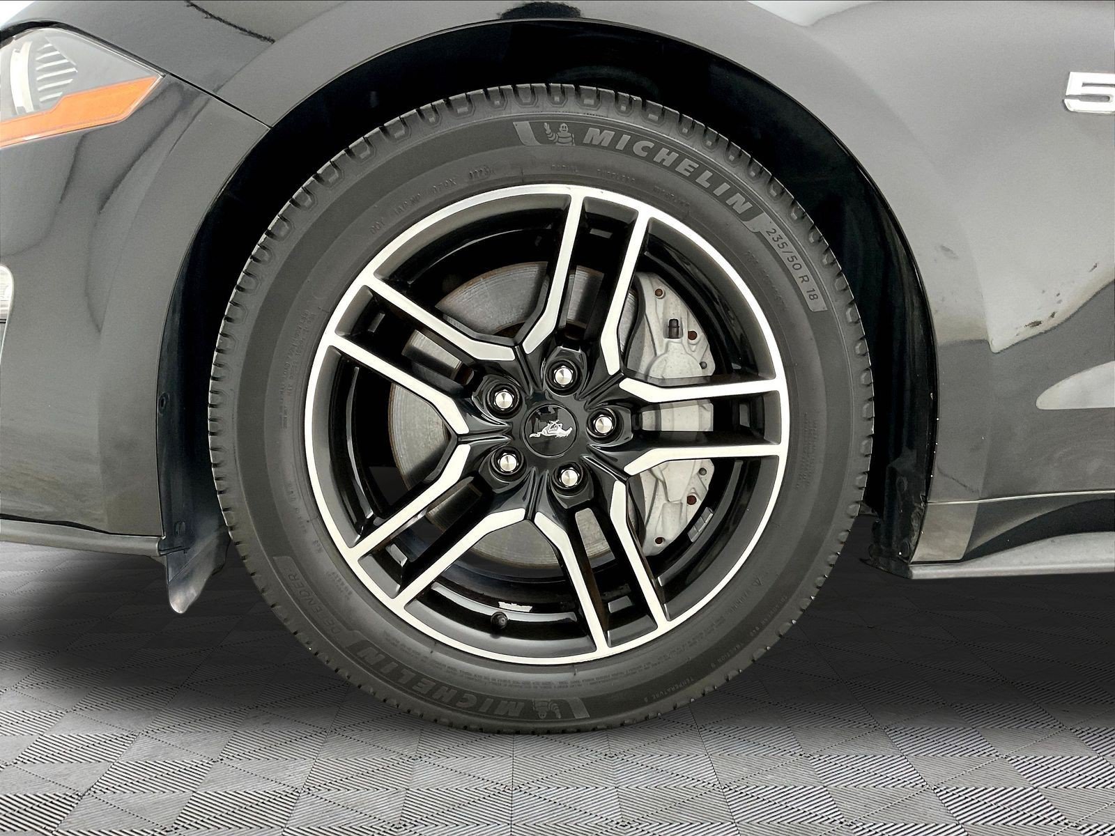 Used 2020 Ford Mustang GT Premium w/ Equipment Group 401A RWD image 33