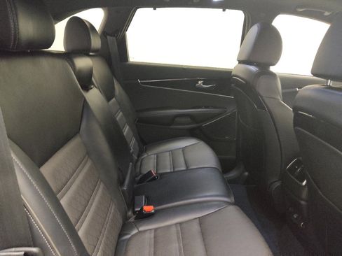 Used 2019 Kia Sorento SX FWD image 19