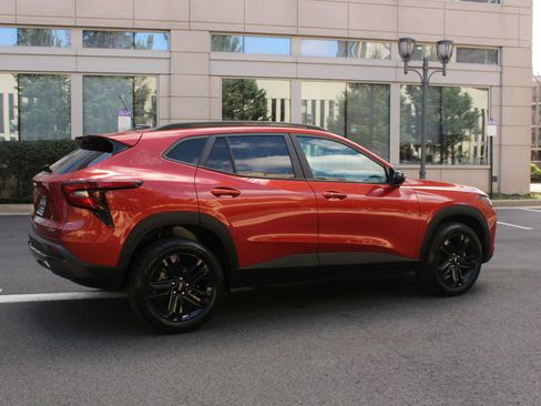 Used 2024 Chevrolet Trax ACTIV w/ Driver Confidence Package image 7