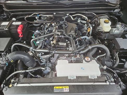 Certified 2026 Toyota Tacoma SR w/ SR Upgrade Package AWD/4WD image 28