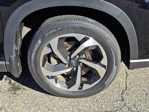 Used 2022 Subaru Forester Touring image 9