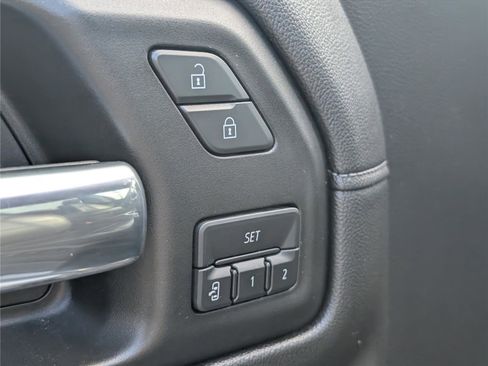 Used 2019 Chevrolet Silverado 1500 LTZ w/ LTZ Convenience Package image 17