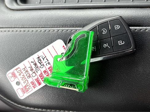 Used 2024 Chevrolet Tahoe LT image 14