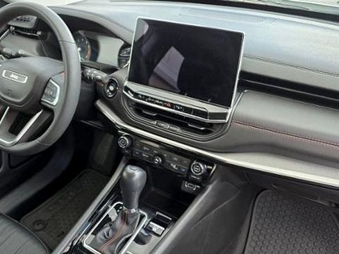 Used 2022 Jeep Compass Trailhawk image 11