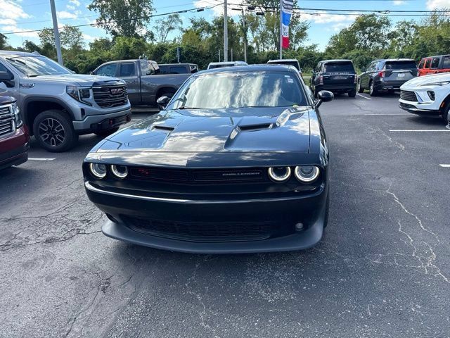 Used 2016 Dodge Challenger R/T Scat Pack w/ Leather Interior Group RWD image 9