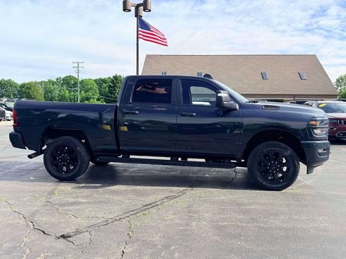 Used 2025 RAM 2500 Big Horn AWD/4WD image 7