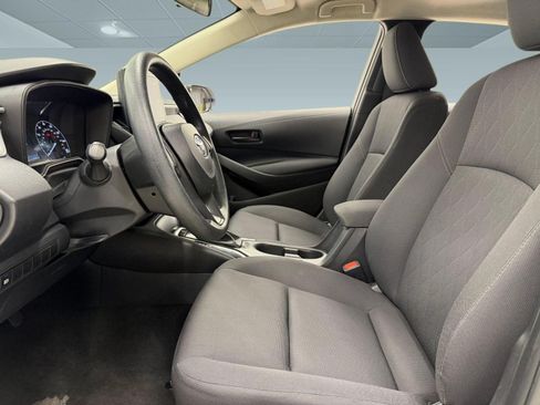 Used 2024 Toyota Corolla LE FWD image 4
