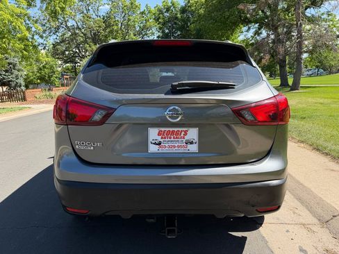 Used 2018 Nissan Rogue Sport SV AWD/4WD image 4