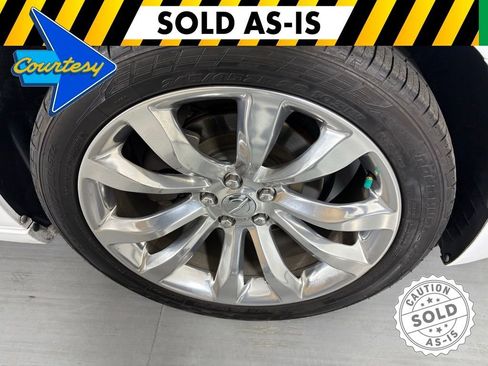 Used 2019 Chrysler 300 Touring w/ Chrome Appearance Package RWD image 11