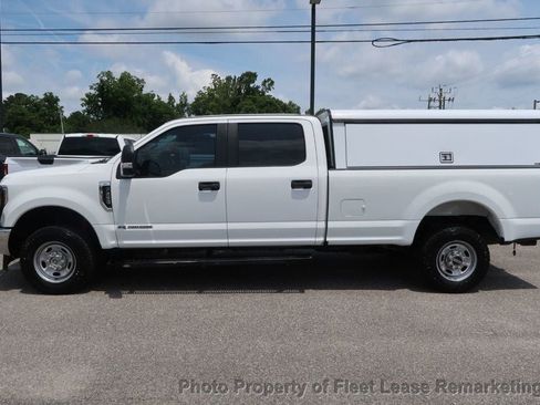 Used 2018 Ford F250 XL w/ Power Equipment Group AWD/4WD image 2