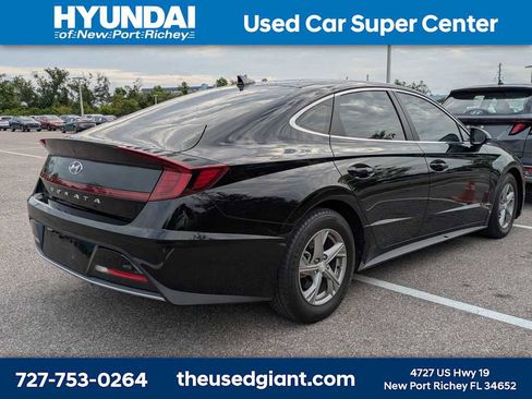Used 2023 Hyundai Sonata SE FWD image 2