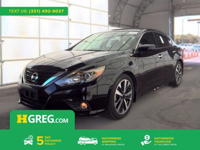 Used 2016 Nissan Altima 2.5 SR w/ Interior Lighting Package