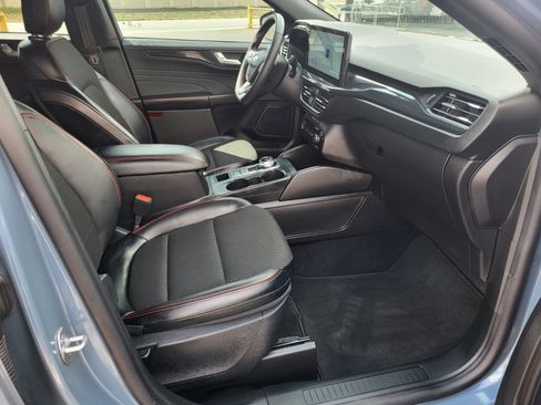 Certified 2025 Ford Escape ST-Line w/ Tech Pack #1 image 13