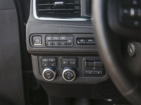 Used 2023 GMC Yukon Denali Ultimate image 21