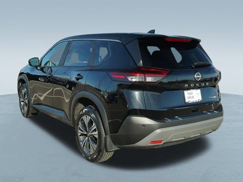 Used 2023 Nissan Rogue SV image 6