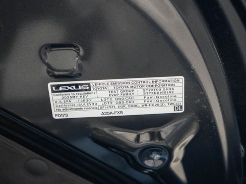 Used 2025 Lexus RX 350 AWD/4WD image 27