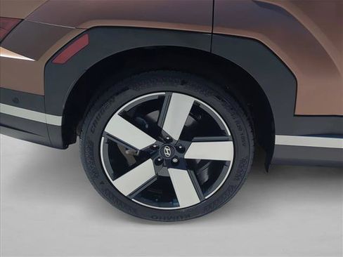 Used 2025 Hyundai Santa Fe Limited FWD image 25