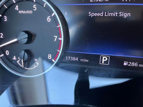 Used 2025 Nissan Sentra SV image 38