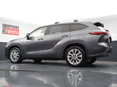 Used 2022 Toyota Highlander Limited image 35