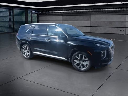 Used 2021 Hyundai Palisade Limited image 2