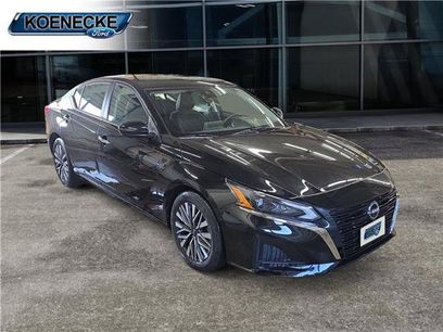 Used 2023 Nissan Altima 2.5 SV