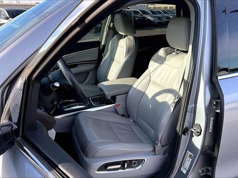 Used 2020 Acura MDX FWD image 35