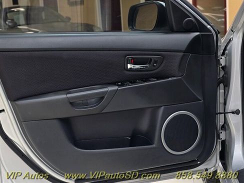 Used 2009 MAZDA MAZDA3 s Touring FWD image 11