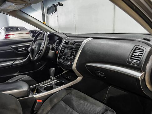 Used 2015 Nissan Altima 2.5 S w/ Special Edition Package FWD image 14