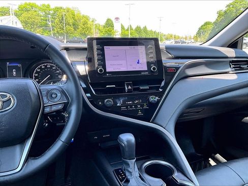 Used 2024 Toyota Camry SE FWD image 18