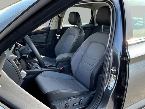 Used 2025 Volkswagen Jetta SEL image 19