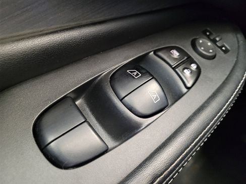 Used 2017 Nissan Murano S FWD image 27