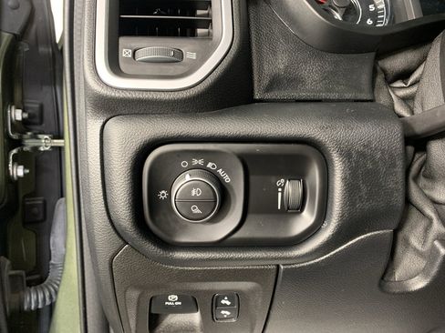 Used 2021 RAM 1500 Big Horn RWD image 16