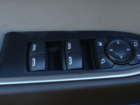 Used 2023 Chevrolet Silverado 1500 LTZ image 14