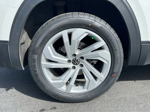 Used 2023 Volkswagen Atlas SE image 15