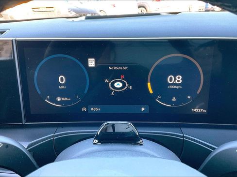 Used 2024 Hyundai Santa Fe Calligraphy image 13