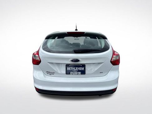 Used 2014 Ford Focus SE FWD image 4
