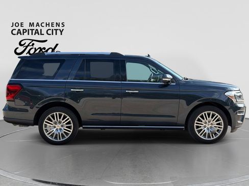Used 2022 Ford Expedition Limited AWD/4WD image 3