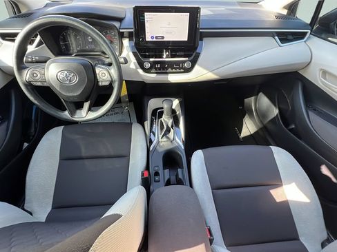 Used 2025 Toyota Corolla LE FWD image 10