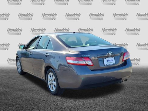 Used 2011 Toyota Camry LE w/ LE Extra-Value Pkg FWD image 5