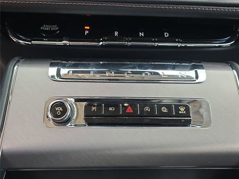 New 2026 Lincoln Aviator 2WD w/ Jet Appearance Package image 18