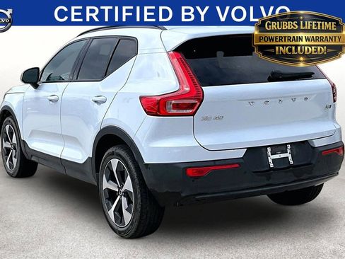 Used 2025 Volvo XC40 B5 Plus AWD/4WD image 14