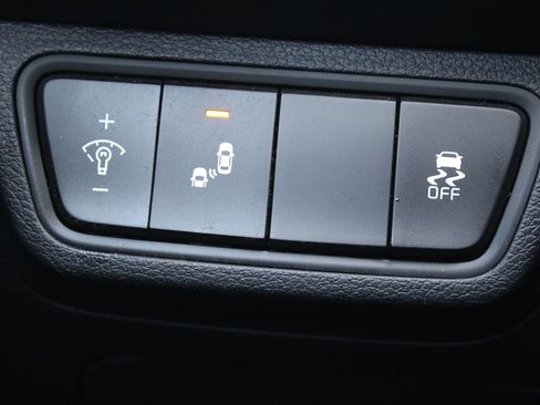 Certified 2024 Kia Forte LXS w/ LXS Technology Package image 21